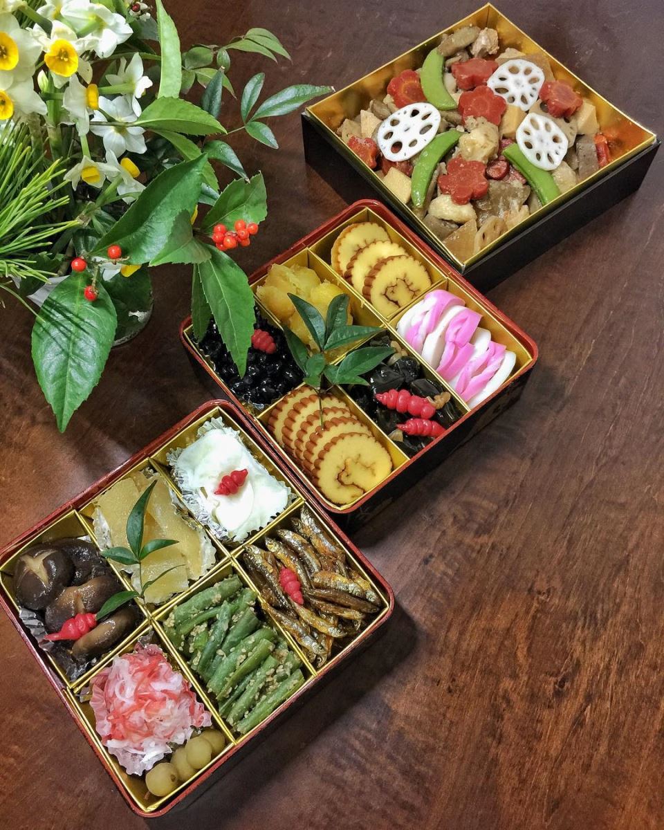 Hộp món ăn tết Nhật Bản Osechi Ryori